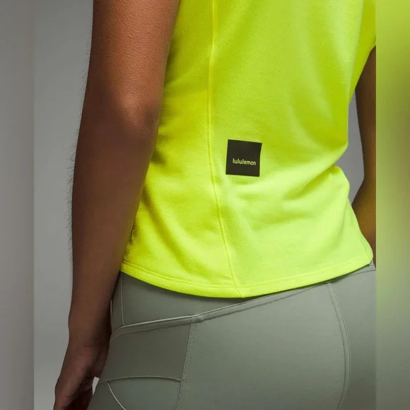 Lululemon Cap Sleeve Hiking Tank Top, Size 6 - Picture 5 of 7